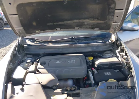 2015 Jeep Cherokee Latitude из США, поврежденный, VIN 1C4PJMCBXFW697182